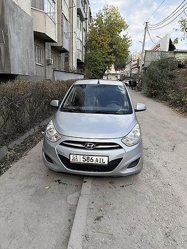bmw 3: Hyundai i10: 2012 г., 1.1 л, Механика, Бензин, Хэтчбэк — 2