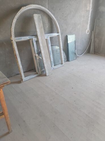 Plastik pəncərələr: İşlənmiş İkiqat şüşə paketi Plastik pəncərə, Еni: 140 sm, Uzunluğu: 160 sm — 1