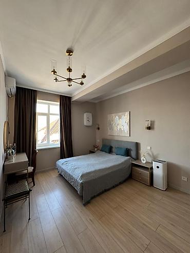 Продажа квартир: 5 и более комнат, 160 м², Индивидуалка, 3 этаж, Дизайнерский ремонт — 2