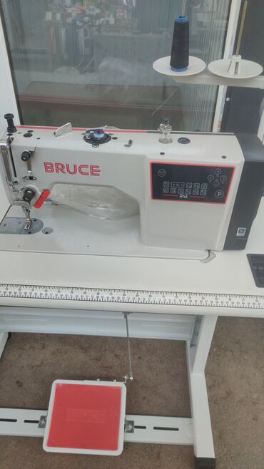 Аксессуары для шитья: Промышленные прямострочные швейные машины с полным столом и педалью — 8