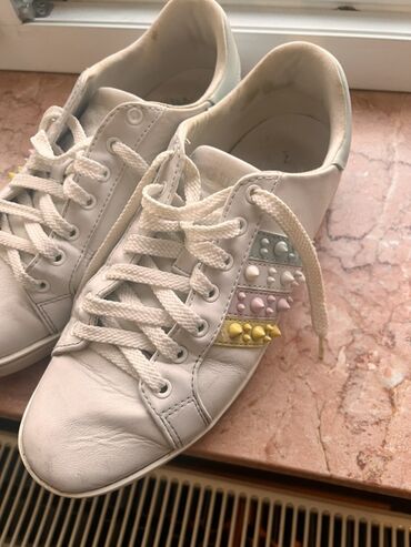 Women's Sneakers and athletic shoes: Qadın ayaqqabıları dəsti 1) Krosovka: krem rəngli üst, qara daban və -da lalafo.az — 5 Women's Sneakers and athletic shoes: Qadın ayaqqabıları dəsti 1) Krosovka: krem rəngli üst, qara daban və — 5