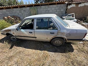 буу зеркало: Mazda 626: 1990 г., Кол менен иштөөчү, Седан — 2