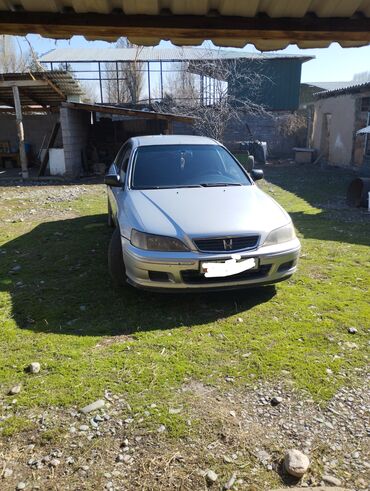 Honda: Honda Accord: 2000 г., 1.8 л, Механика, Газ, Седан