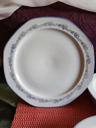 Stare vaze i dekor: Servi 1960ta za kolace,poslastice, Burg ( zamak ) Lindau,Nemacka na lalafo.rs — 8 Stare vaze i dekor: Servi 1960ta za kolace,poslastice, Burg ( zamak ) Lindau,Nemacka — 8