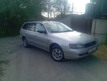 тойота королла версо в бишкеке: Универсал Toyota Carina, представленный в серебристом цвете