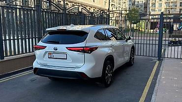 Toyota: Toyota Highlander: 2022 г., 2.5 л, Вариатор, Гибрид, Кроссовер — 5