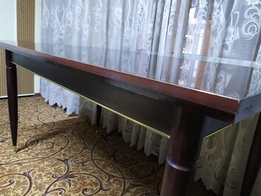 Столы для зала: ✅Продаётся раздвижной стол для гостиной или столовой. ♻️Форма — 6