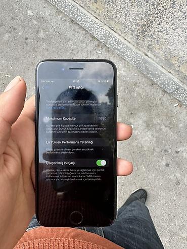 harda: IPhone 7, Qara, Barmaq izi — 4