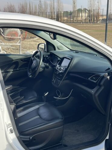 Chevrolet: Chevrolet Spark: 2020 г., 1 л, Вариатор, Бензин, Хэтчбэк — 8