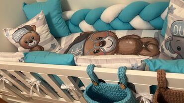 Beşiklər: Oğlan və qız üçün, İşlənmiş, Dördbucaq, Beşik, Dəst ilə, Matras ilə, Yellənmə mexanizm ilə — 3