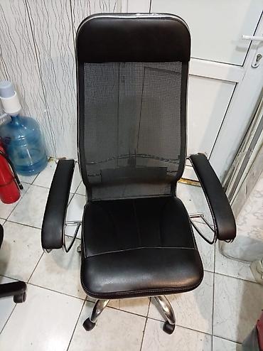 Ofis mebeli: Ofis kresloları satılır. Her biri ideal veziyyetdedir.Qiymet 35 — 7