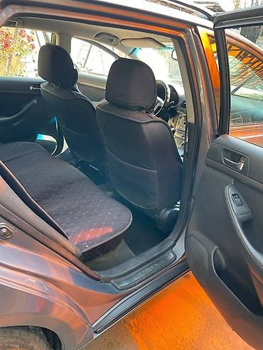 7 местные: Toyota Avensis: 2005 г., 2 л, Механика, Бензин, Универсал — 6