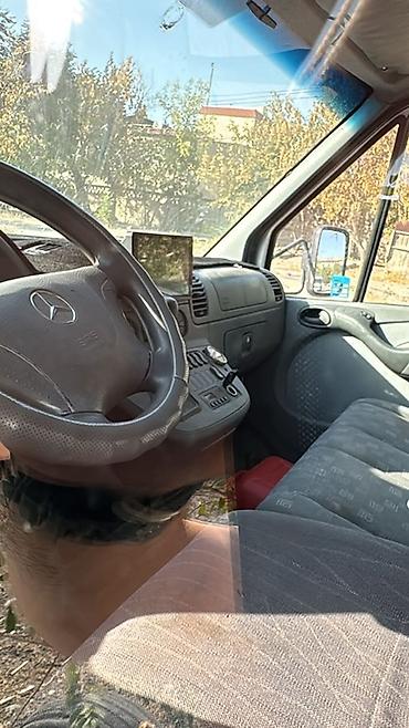 ролик спринтер: Грузовой фургон Mercedes‑Benz Sprinter с гидробортом 2.7 дизель — 5