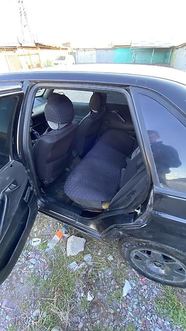 Volkswagen: Volkswagen Passat: 1988 г., 1.8 л, Механика, Бензин, Седан — 4