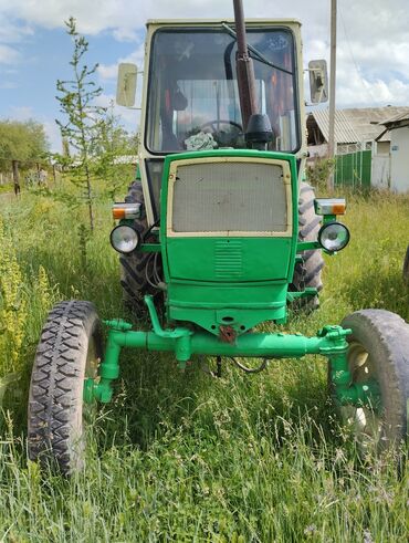 продажа тракторов бу: Юмз-6 трактор пресс подподборшик Кыргызстан сокосу менен сатылат абалы