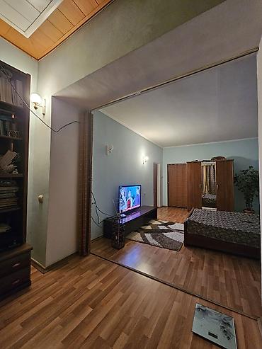 Продажа квартир: 2 комнаты, 79 м², Индивидуалка, 5 этаж, Старый ремонт at lalafo.kg — 4 Продажа квартир: 2 комнаты, 79 м², Индивидуалка, 5 этаж, Старый ремонт — 4