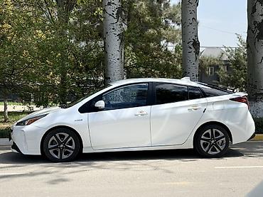 60: Toyota Prius: 2021 г., 1.8 л, Автомат, Гибрид, Хэтчбэк — 4