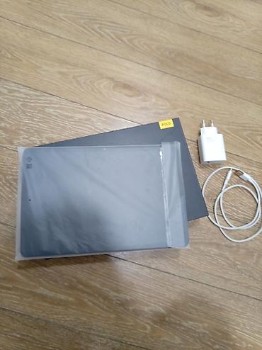 Xiaomi: Poco pad 8 ram 256 yaddaş Hərşeyi üstündə kutusu və Orginal adaptoru — 3