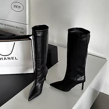 Сапоги: Сапоги, 36, Chanel, Б/у, цвет - Черный, Самовывоз, Платная доставка — 1