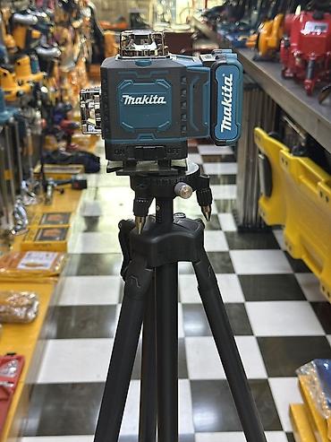 штатив для уровня: Лазерный уровень Makita с треногой - Профессиональный — 1