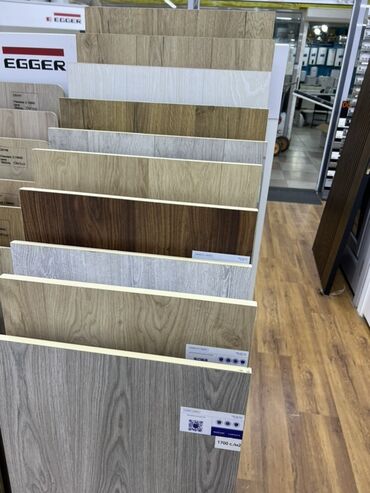 led панели: Образцы ламината Egger различных цветов и текстур. Представлены