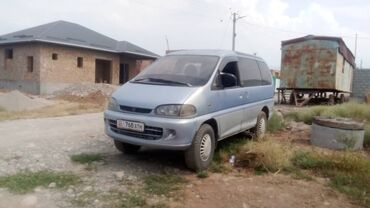 corolla runx: Mitsubishi Delica: 1996 г., 2.4 л, Автомат, Газ, Внедорожник