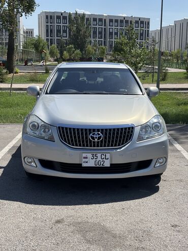 срочно в связи с переездом: Тойота Маджеста 2011 год Объем 4.6 vvt-i задний привод опции: кожаный