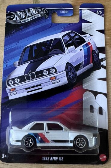 ваг ком: Hot Wheels Silver Series — 1992 BMW M3 (GRT01), 3/5 - Коллекционная
