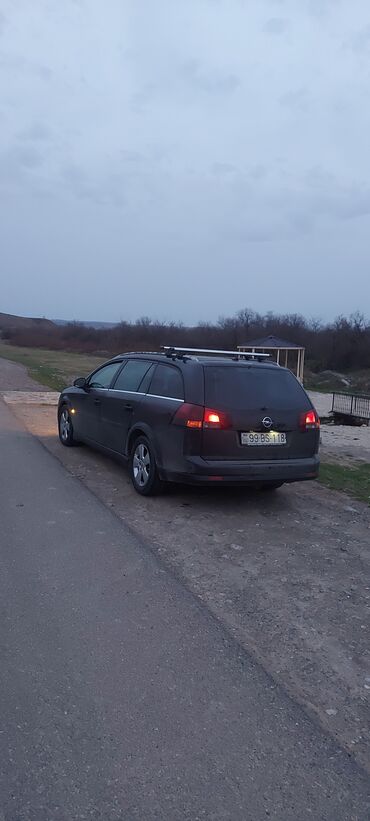 opel zafira b: Opel Vectra: 2.2 l | 2004 il | 238316 km Universal