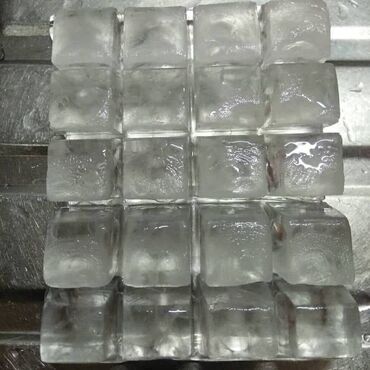 продавец напитков: Кубиковый лёд с доставкой по городу. Пакет 5 килограмм