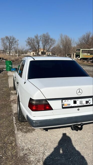 мерседес 410: Mercedes-Benz W124: 1987 г., 2.3 л, Механика, Бензин, Седан