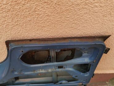 Auto delovi: Vrata zadnja desna Lada 2107 Riva,2105 u plavoj boji ZD1. Vrata su — 9