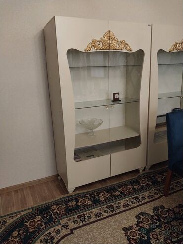 Bitkilər: Açılan, 2 qapılı Düz dolab, Qorka