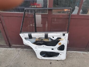 Auto delovi: Vrata zadnja leva Lada 2104 Karavan(bela)ZL3. Skinuta sa rastavljenog — 6