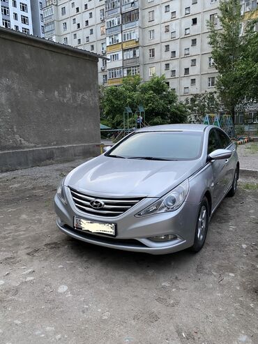 серый hyundai: Hyundai Sonata: 2011 г., 2 л, Автомат, Газ, Седан