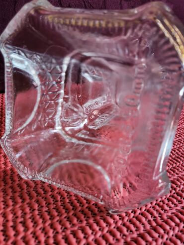 Čaše: Flasa nova za pice iz 70ih. Ajfelov toranj. U pitanju je puno — 10