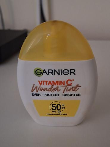 Garnier Vitamin C Wonder Tint – tonirana zaštitna krema za lice sa na lalafo.rs Garnier Vitamin C Wonder Tint – tonirana zaštitna krema za lice sa