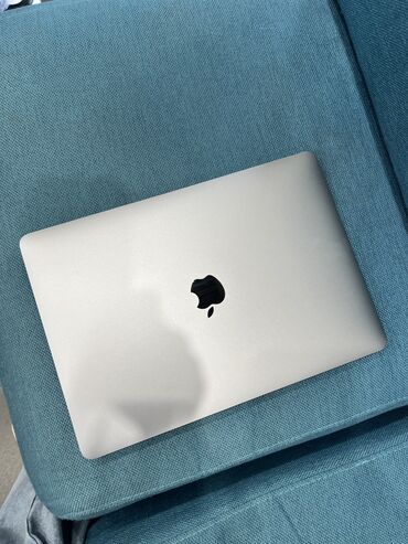 защитная пленка на ноутбук: Ноутбук, Apple, 16 ГБ ОЗУ, Apple M1, 13.3 ", Для несложных задач