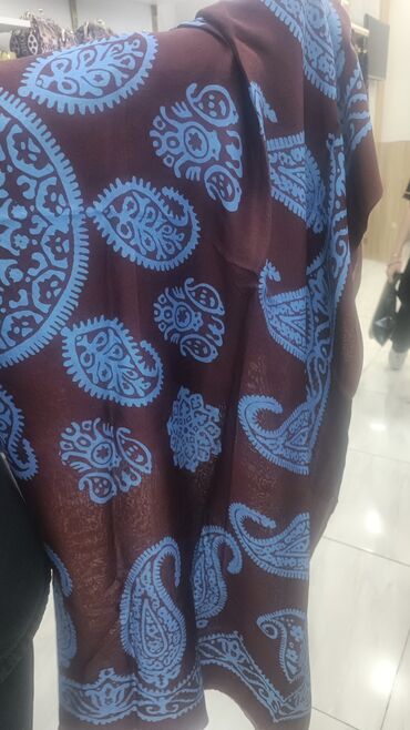 Çantalar: Kəlağayı təmiz ipək Baskal.90 AZN.turk malı 55 azn.qutularimiz var.5 — 24