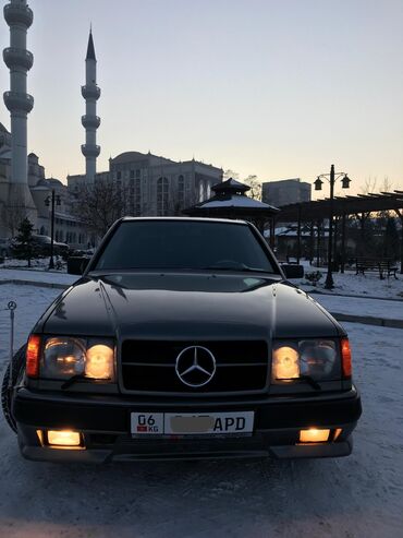 некст 2: Mercedes-Benz W124: 1989 г., 2 л, Механика, Бензин, Седан