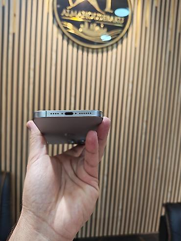 adaptırlar: IPhone 15 Pro Max, 256 GB, Natural Titanium, Zəmanət, Simsiz şarj, Face ID — 7