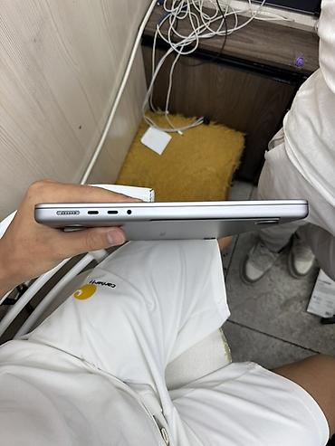 Ноутбуки Apple (MacBook): Для программирования, Б/у, Apple M3, ОЗУ, RAM: 8 ГБ, В рассрочку — 2