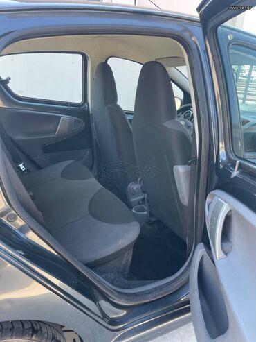Toyota: Toyota Aygo: 1 l. | 2009 έ. Χάτσμπακ — 9