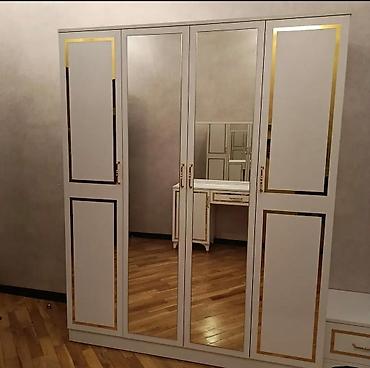 hamam kranti: Yeni, 4 qapılı, Güzgülü, Ağ, Açılan, Düz dolab — 1