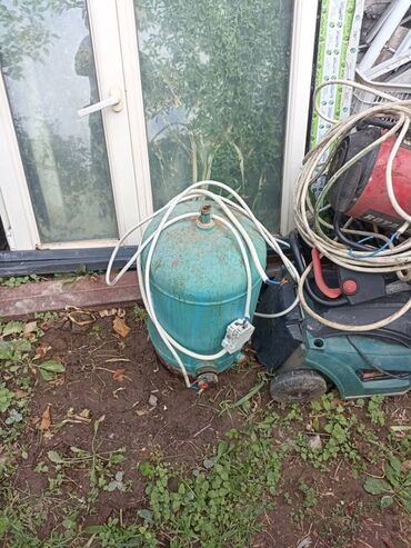 продам офисное кресло: Бак, Металл