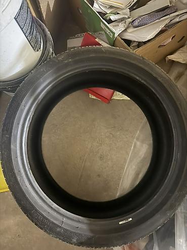 7.00 12 шина: Шины 235 / 40 / R 19, Лето, Б/у, 1 шт, Легковые, Франция, Michelin — 1