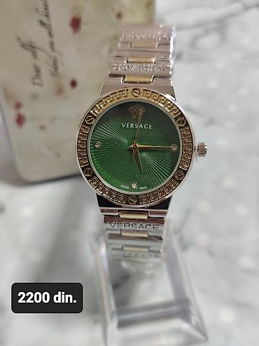 versace kais zenski: Ženski ručni sat Versace - Elegantno kućište sa zlatnim bezelom sa — 1