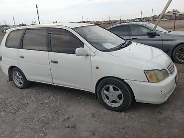 tir: Toyota Gaia: 2001 г., Минивэн — 5