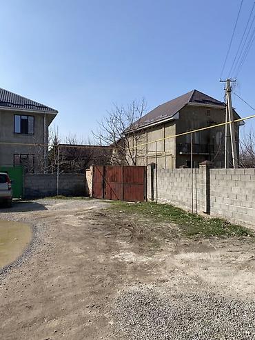 Продажа коттеджей и домов: Продаётся 2‑х этажный дом Локация: Ак-Орго ж/м Характеристики: - — 2