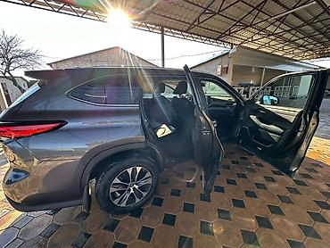 Toyota: Toyota Highlander: 2022 г., 3.5 л, Автомат, Бензин, Кроссовер — 10
